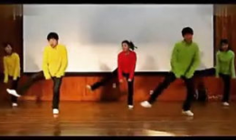 搞笑舞蹈视频,跟着节奏一起摇摆